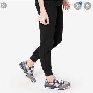 WEAR FIGS SCRUBS SMALL BLACK ZAMORA JOGGERS